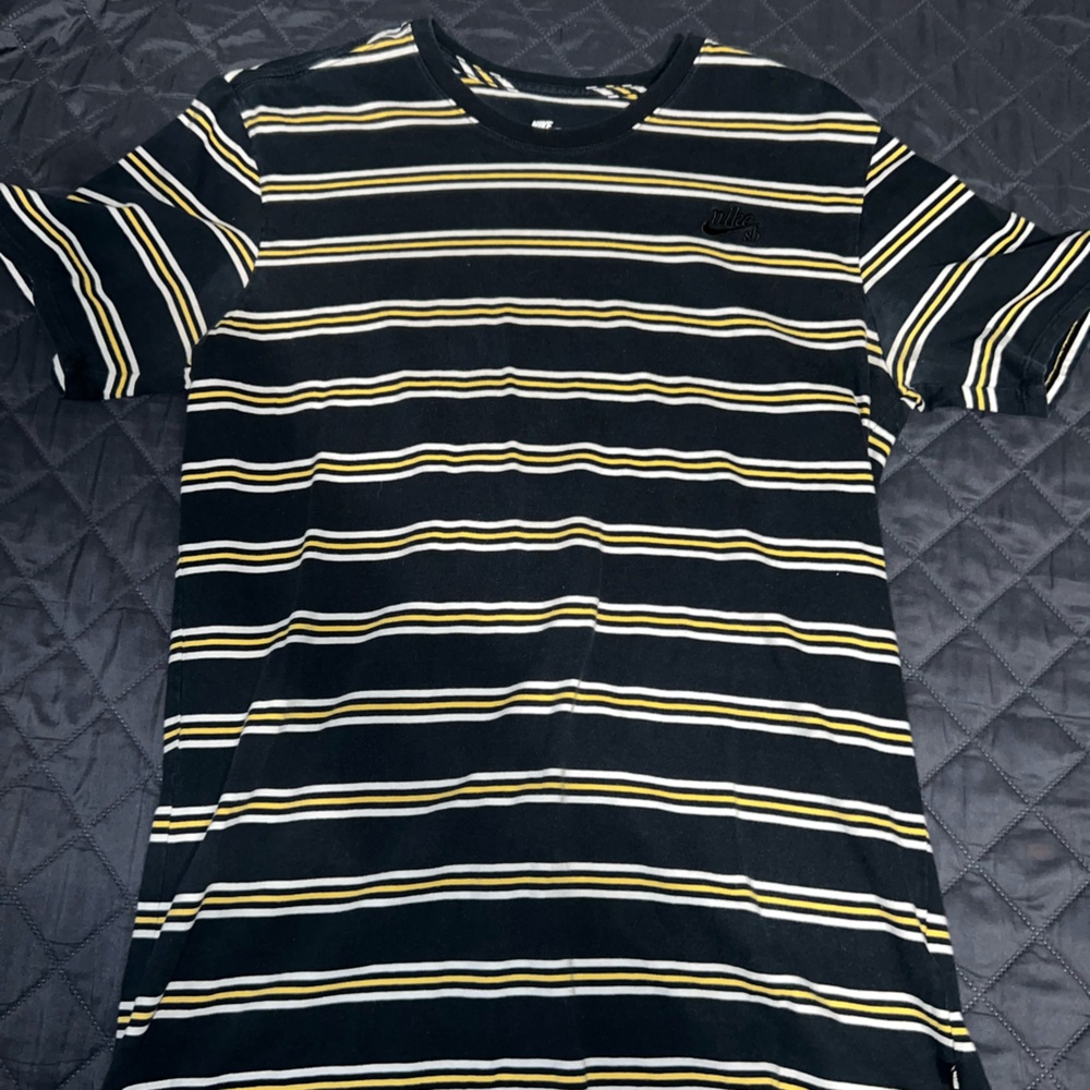 Short sleeve Nike t-shirt